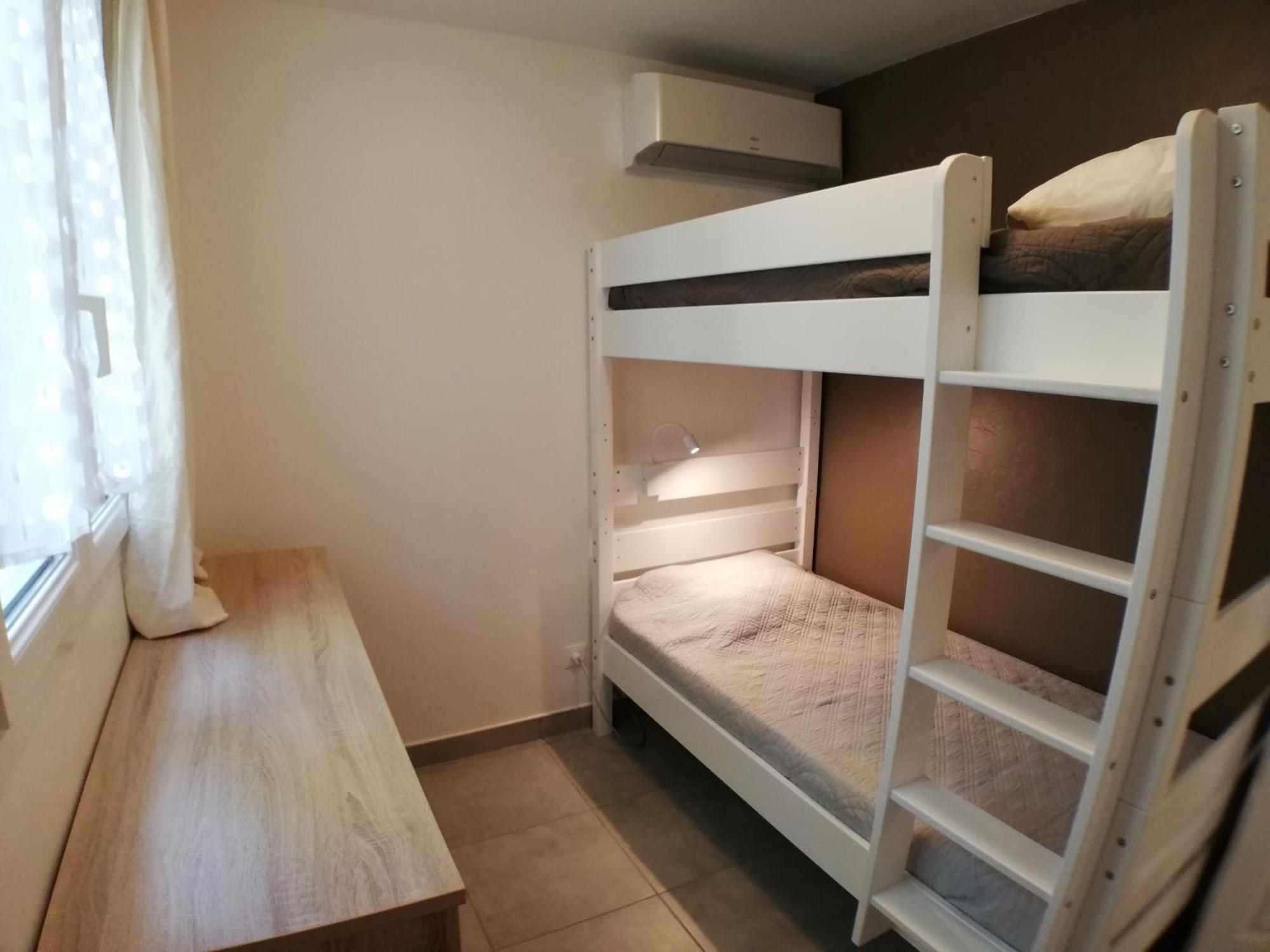 Gites Domaine De La Barnerie Saint Alban Auriolles Room photo